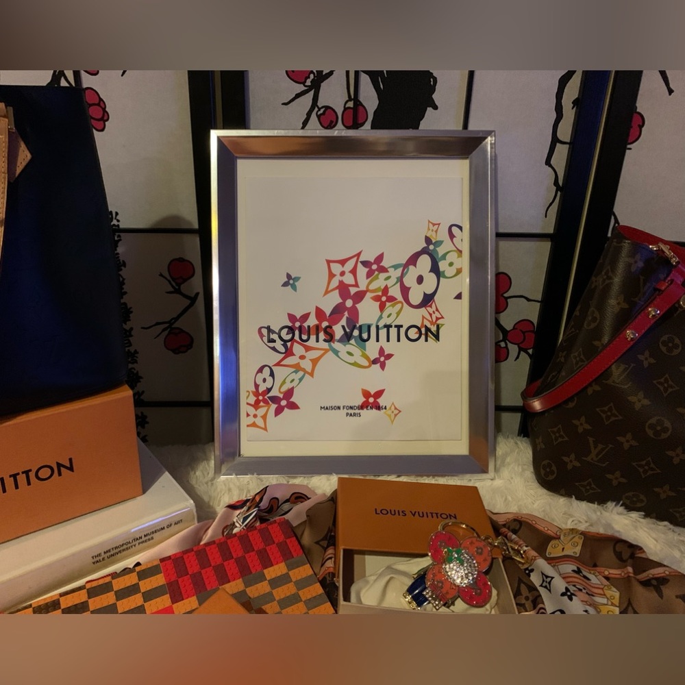 Louis Vuitton framed shopping bag limited edition by Fukushima.2 ways frame.😍